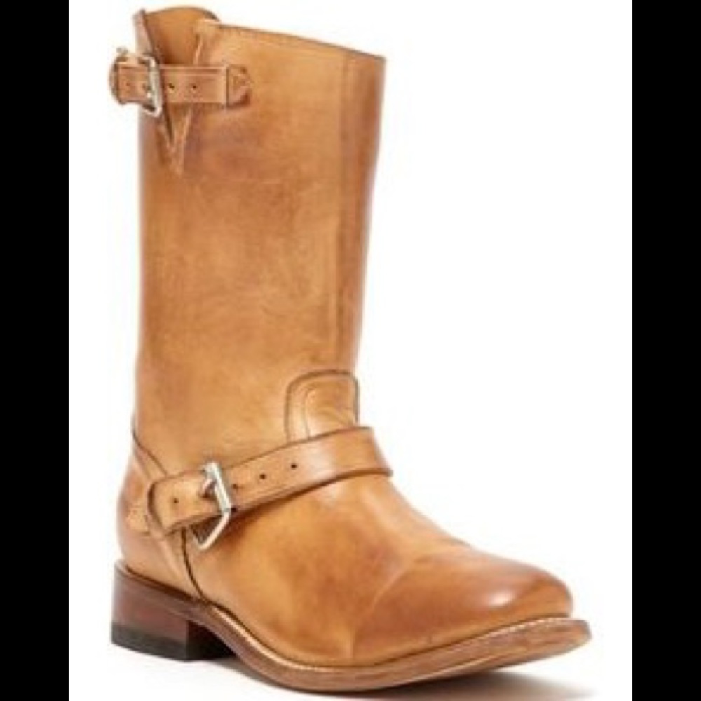 ASH Phoenix short leather motor boot. Camel color.